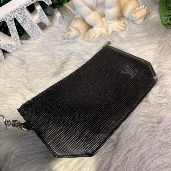 Louis Vuitton Epi Noe backpack with small wallet - Picture 7 of 14